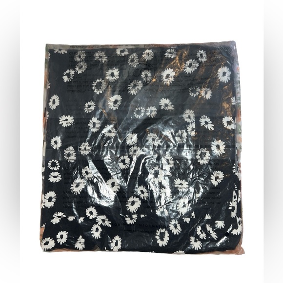 SERAPHINE Maxi-Length Wrap Dress - Picture 8 of 8